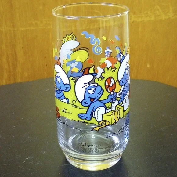 Vintage 1983 Smurf/Smurfette Collectible Glass by Peyer - Picture 3 of 4